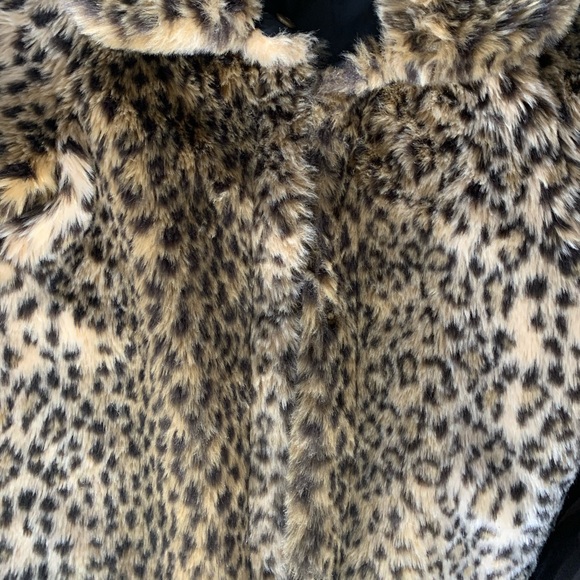 Adorable Kids lined fake furry jacket - size 7-8-9 - Picture 4 of 7